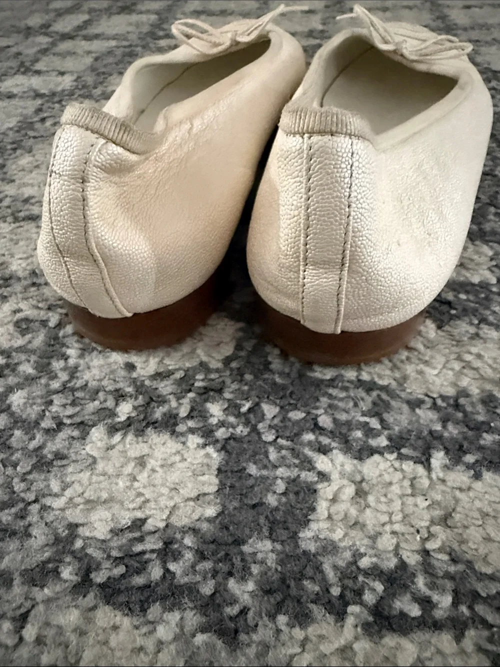 CHANEL Cream Leather Ballet Flats with CC Logo and Bow